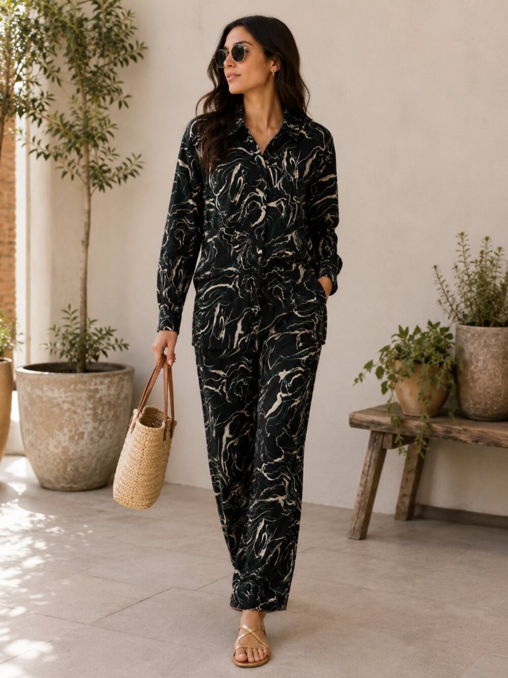 NASTY GAL Abstract Print 2 Piece Set Suit Button Shirt Wide Leg Pant Sz M - Picture 1 of 11